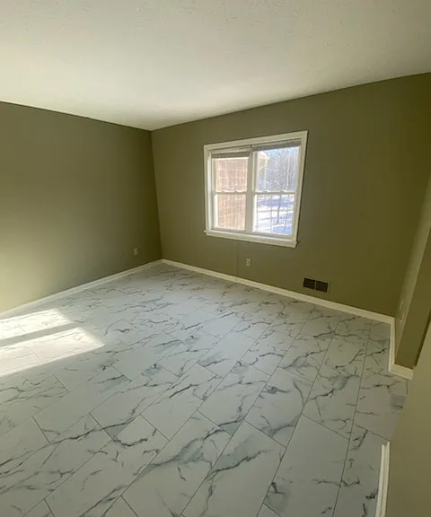 437 Ayrault Rd — Photo 10