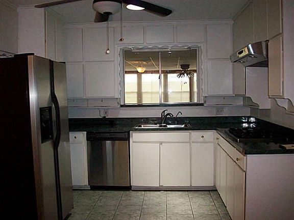 5th image of 2307 Zapata Dr