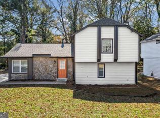 2468 Leslie Brook Dr, Decatur, GA 30035