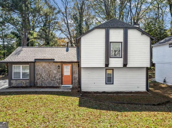 2468 Leslie Brook Dr, Decatur, GA 30035