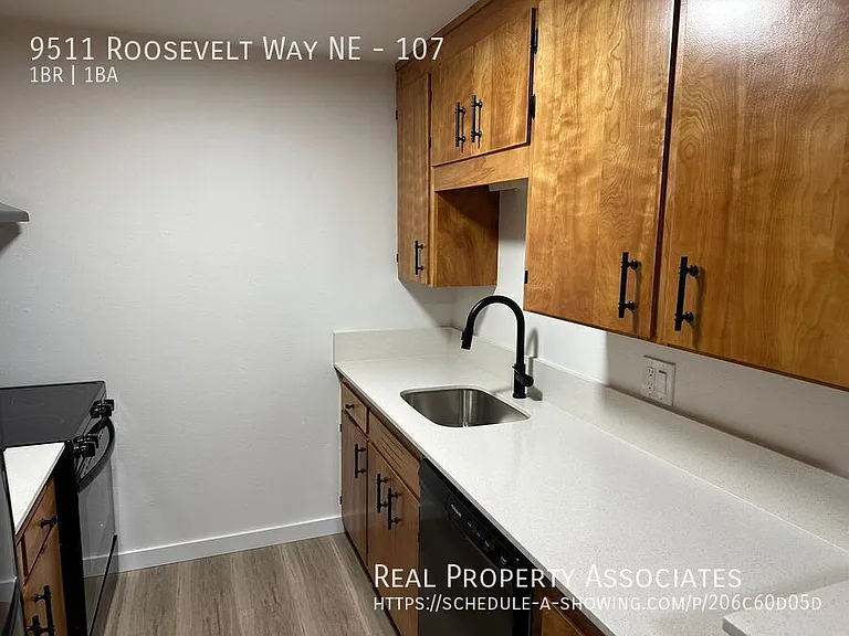 9511 Roosevelt Way NE #107 — Photo 4