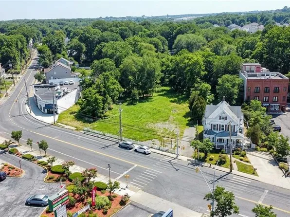 6401 Amboy Rd, Staten Island, NY 10309