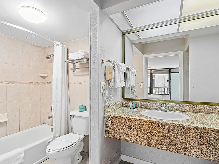 2520 Stirling Rd #307 — Photo 10