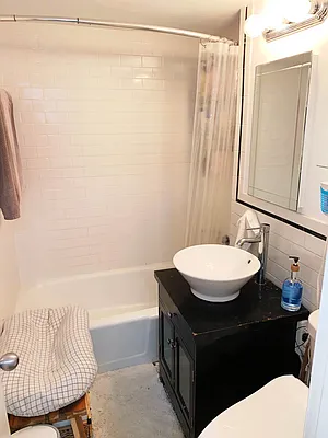 Rented by Douglas Elliman | media 14