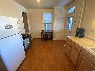 4th image of 553 Vickroy Ave