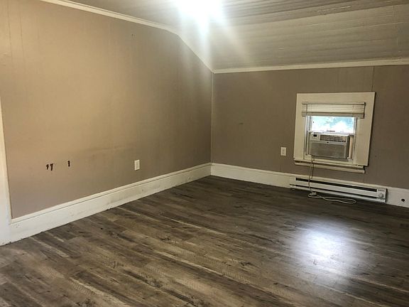5th image of 421 Orange St