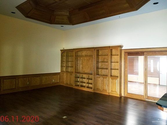 3rd image of 112 Ulex Ave