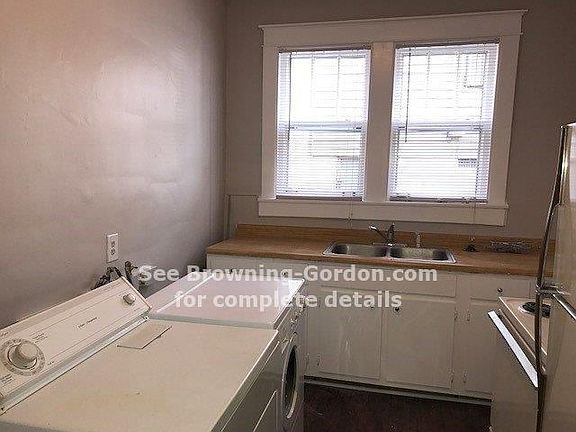 3rd image of 1517 Bernard Ave #A