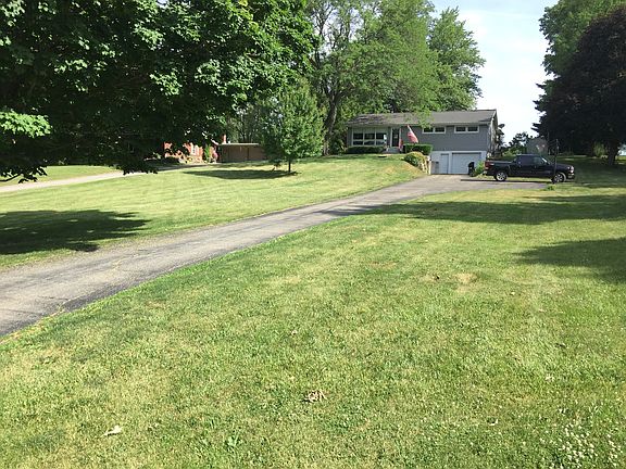 4th image of 594 200th Ave