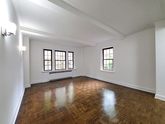 2nd image of 80 Cranberry St #2M