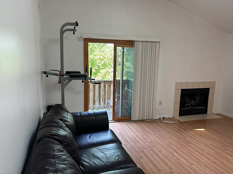 1221 Ravens Crest Dr — Photo 22
