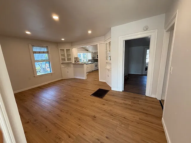 3 bed, 1298 sqft, $3,900 — Photo 4