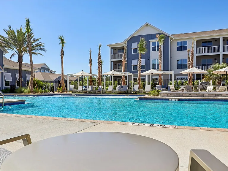 Velara Luxury Apartments — Photo 21
