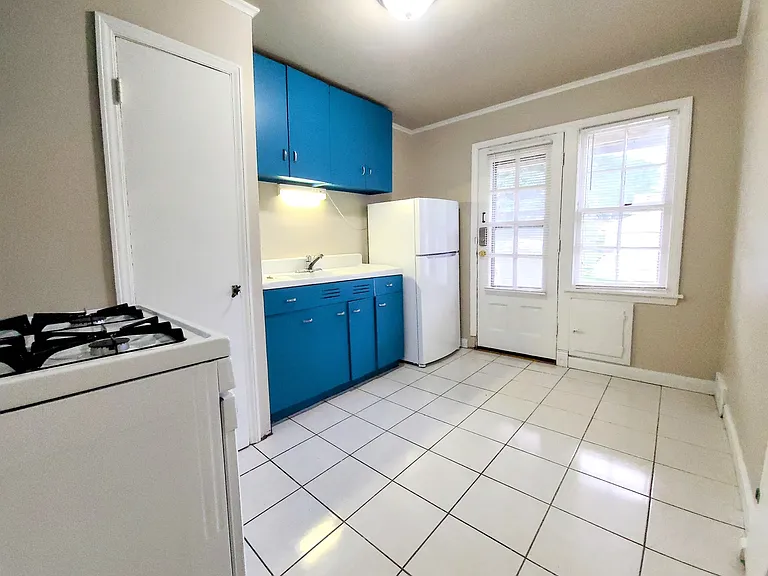 4912 N Port Washington Rd — Photo 3