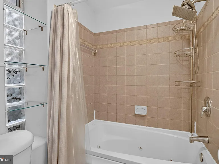 1427 Chapin St NW #204 — Photo 17