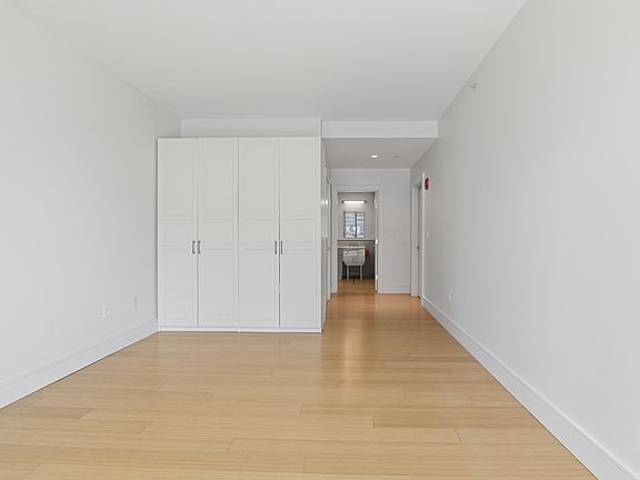 4th image of 45 Province St APT 1105