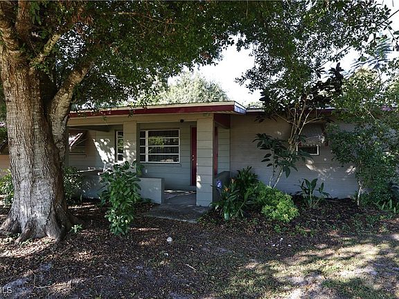 3rd image of 253 W Mariana Ave
