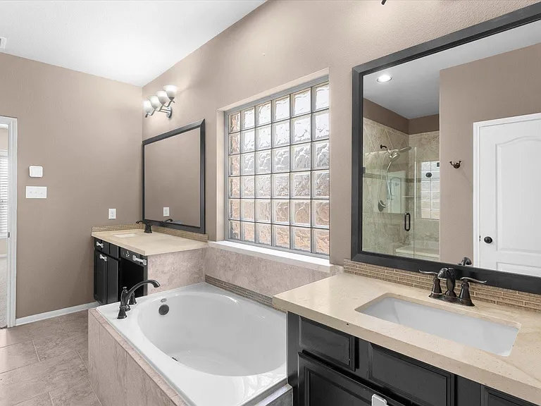14807 Diane Manor Ln — Photo 21