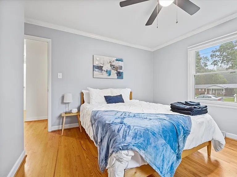 2408 Rolling Pines Ave — Photo 7