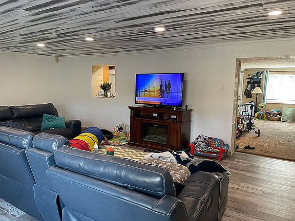 2nd image of 6713 Highland Ave