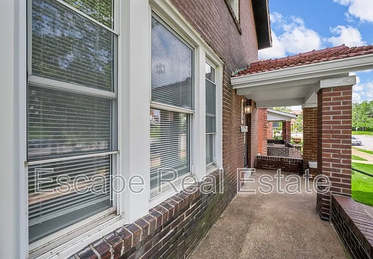 5616 S Kingshighway Blvd — Photo 3