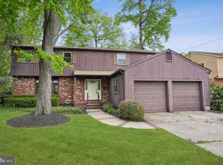 124 Green Vale Rd, Cherry Hill, NJ 08034