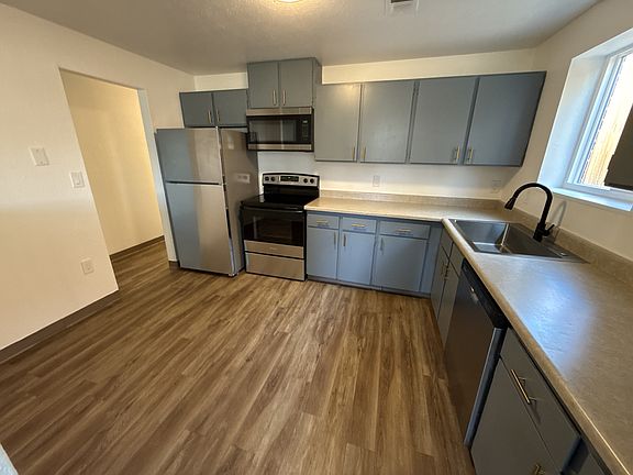 5th image of 418 S 7th Ave
