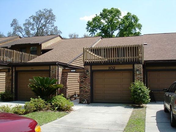 102 Regatta Dr.