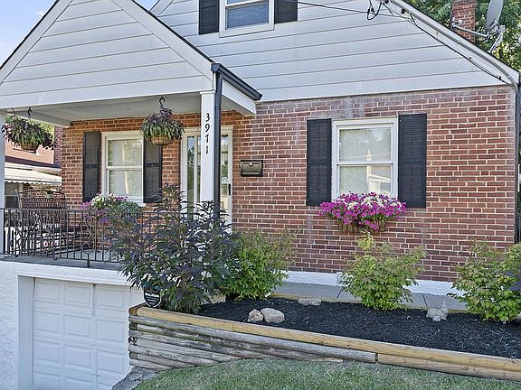2nd image of 3971 Carrie Ave