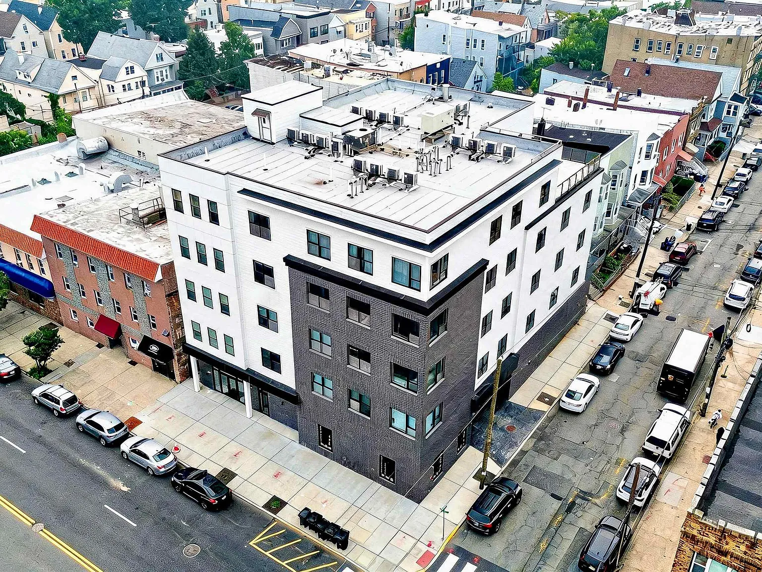2 bed, 2.0 bath, $2,388 — Photo 2