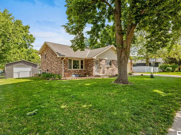 410 Florence Ave, Beatrice, NE 68310