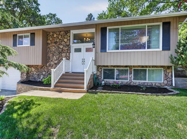3226 W 12th St, The Dalles, OR 97058