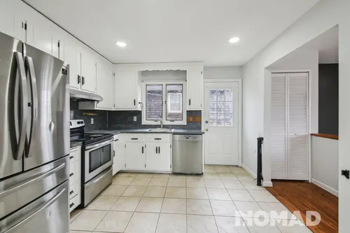 48 Twining St Photo 1