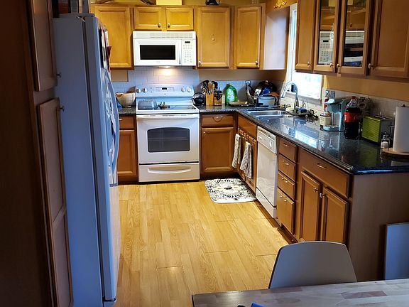 2nd image of 2656 Crestdale Cir