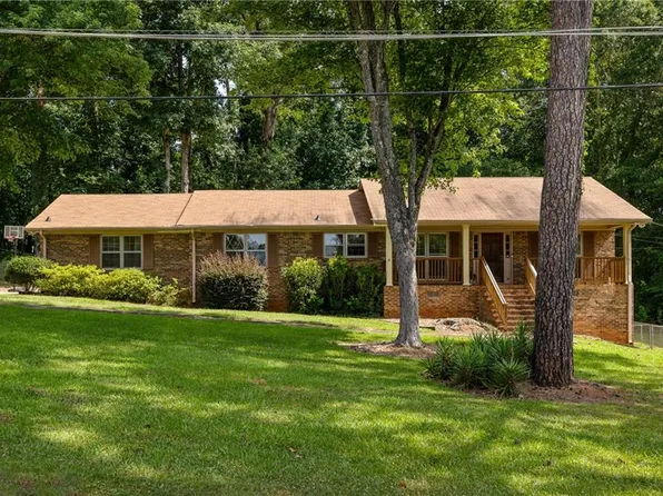 5210 Lost Dutchman Dr, Lithonia, GA 30038
