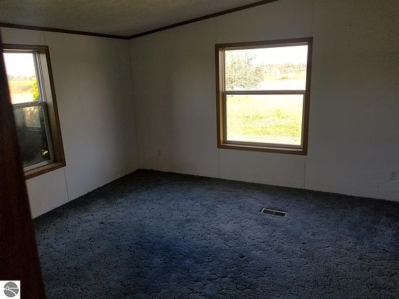 4th image of 8550 Garfield Ave
