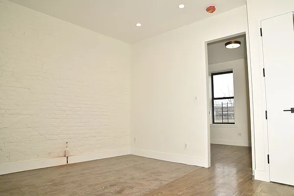 Rented by Midbrook Realty, LLC | media 2