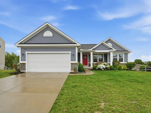 1261 Autumn Ridge Dr, Lebanon, OH 45036