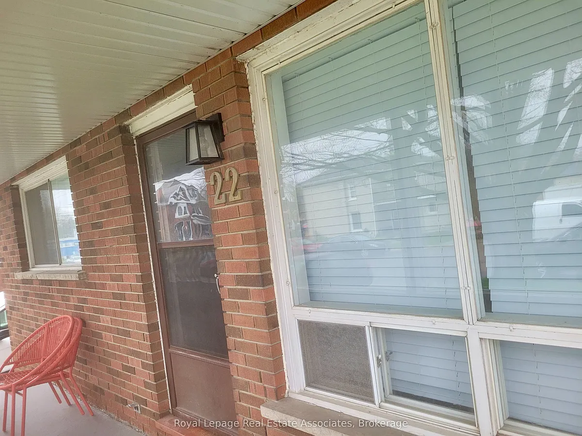 Building Photo - 22 Saint James St #A