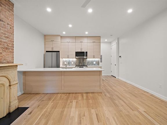 2nd image of 119 Storms Ave #1
