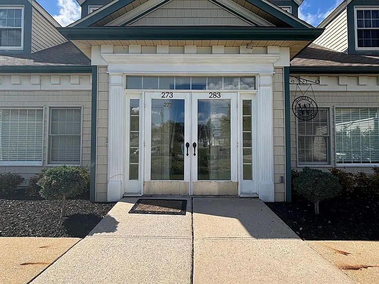 279 W Uwchlan Ave #279 — Photo 3