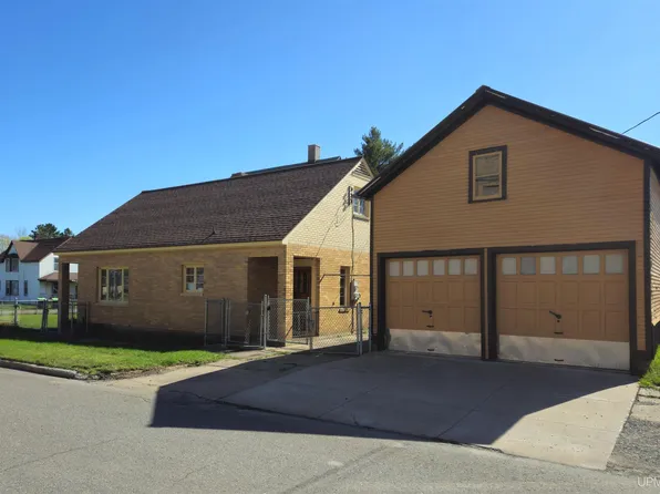 529 W Cayuga St, Iron River, MI 49935
