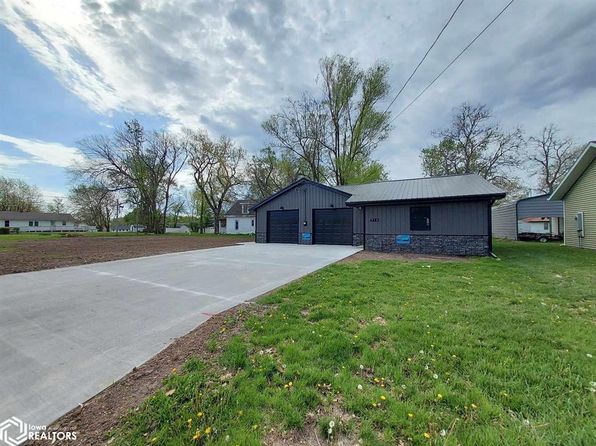 912 N 14th St, Centerville, IA 52544