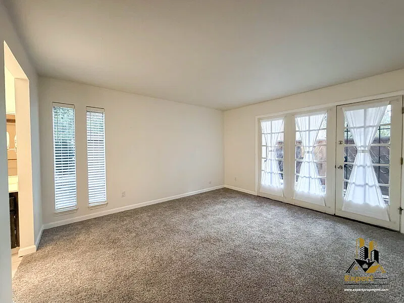 2 bed, 2.0 bath, 994 sqft, $1,895 — Photo 4