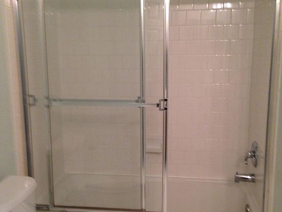 Bath 2 shower/tub