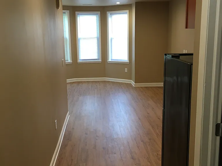 4310 Germantown Ave — Photo 8