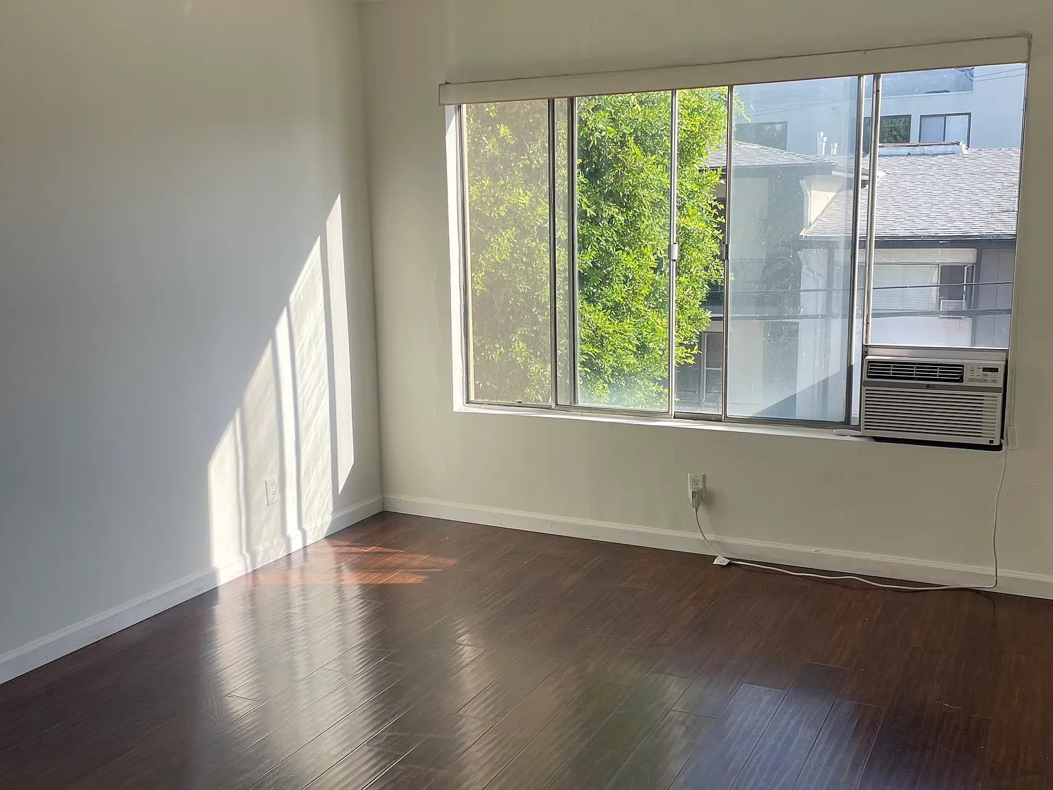 1 bed, $2,595 — Photo 2