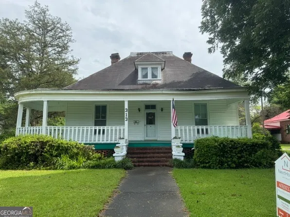313 W Church St, Fort Valley, GA 31030