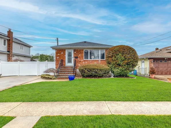 3330 Murdock Avenue, Oceanside, NY 11572