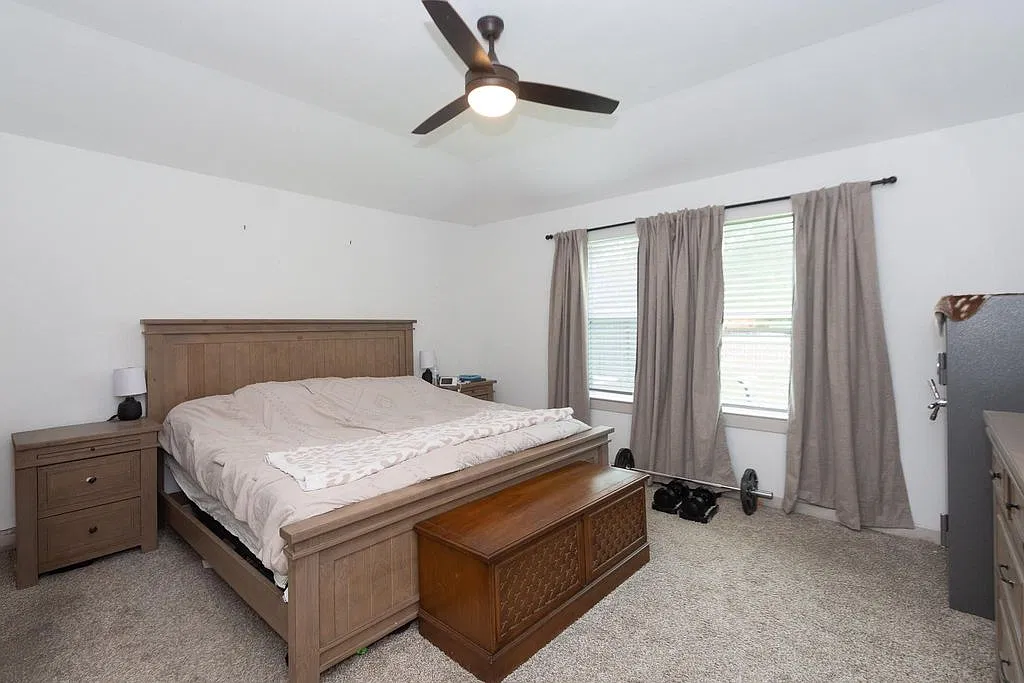 4 bed, 1750 sqft, $2,200 — Photo 3